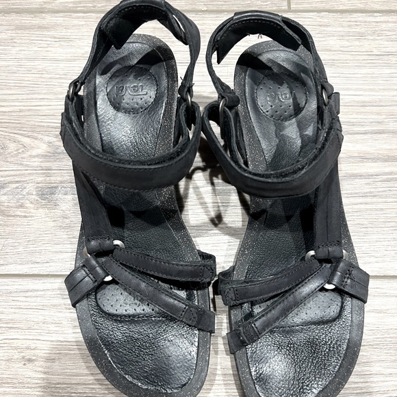 Teva Ysdiro Wedge Sandals Black 8.5 Super Comfy! - Picture 1 of 5